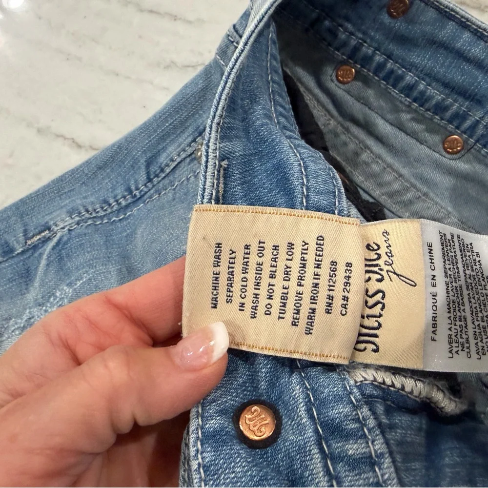 Miss Me NWOT Denim Shorts Never Worn Rhinestones - Picture 9 of 14